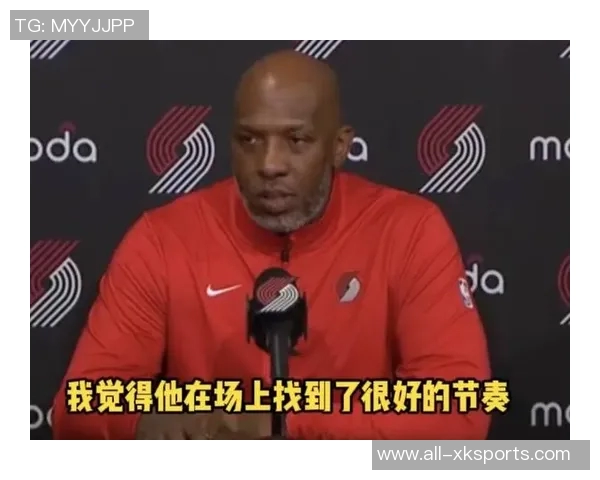 比卢普斯场下表现获高分评价小杨认为他值得8到9分