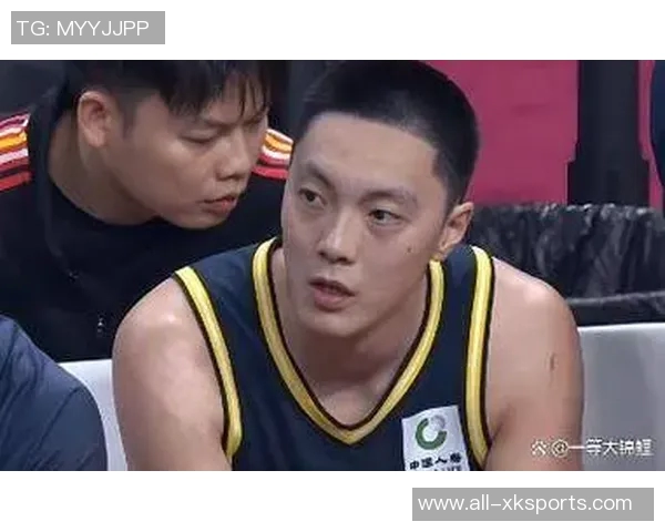 胡明轩昨夜三分雨下生涯新高40分助队止颓展现全能表现